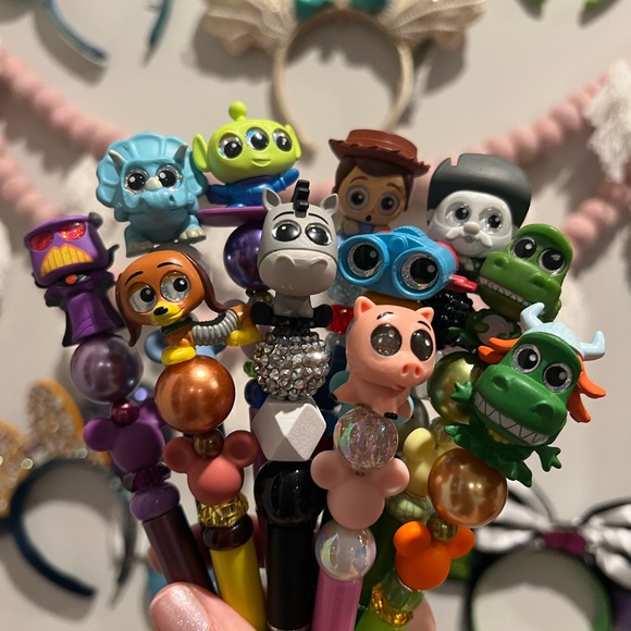 ✨😍 Disney Doorable beaded Pens handmade✍️ princess pixar Toy Story muppets - Picture 14 of 16